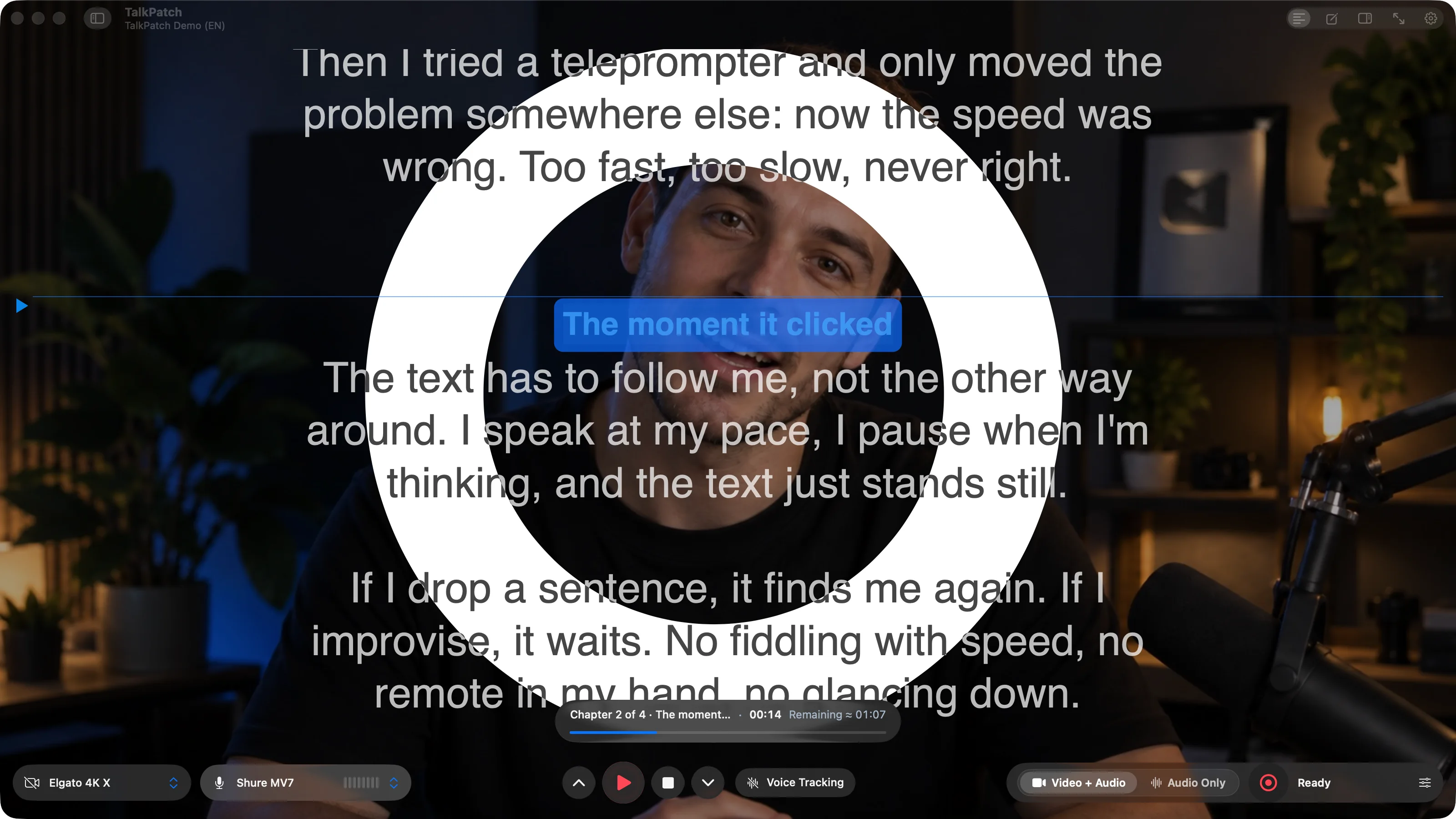 Ring light around the stage, the text inverted inside the ring